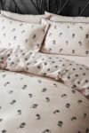 rockettstgeorge-Rock-N-Rose-Bedding-Set-lores